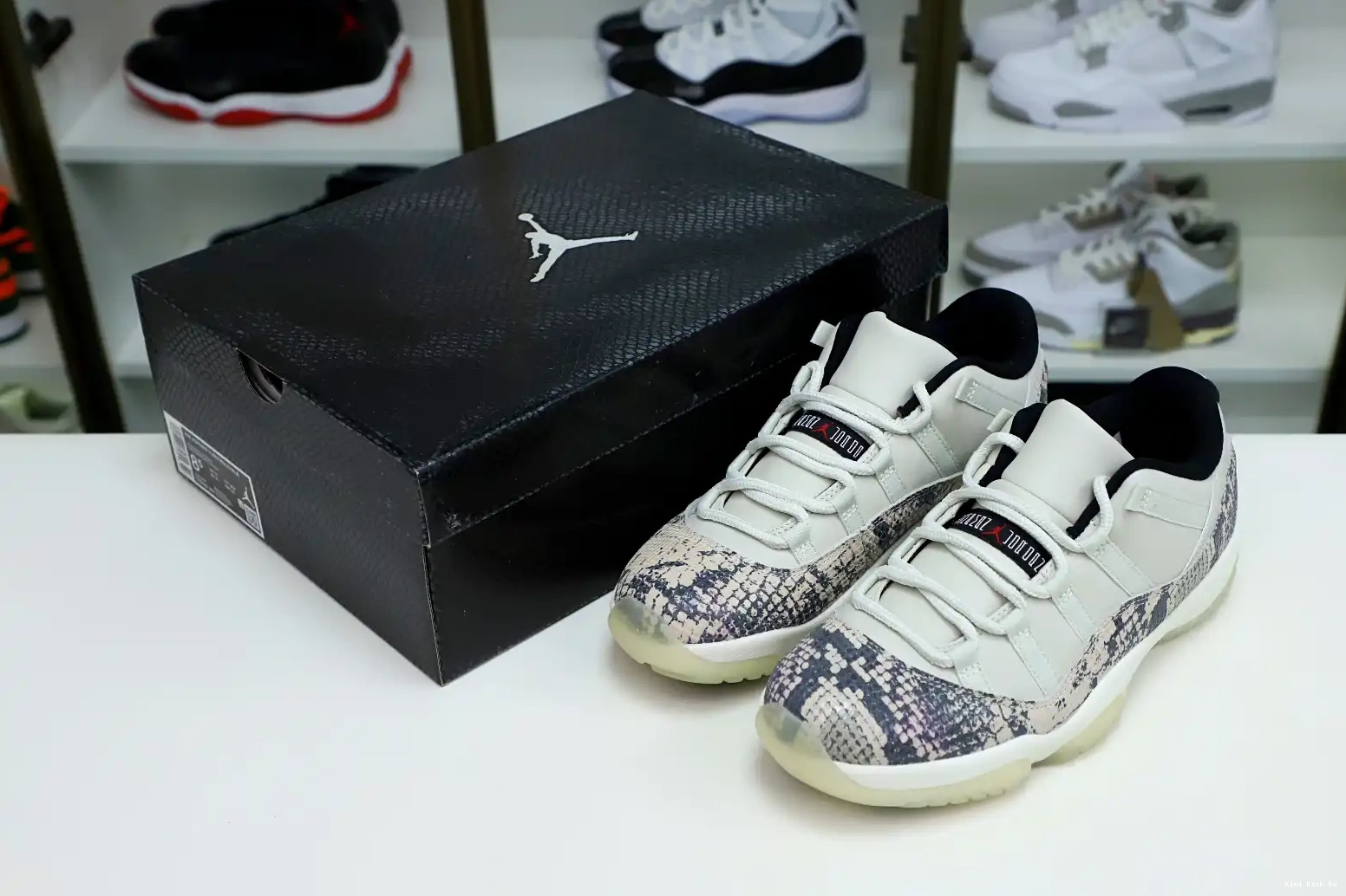 LIGHT 11 SNAKESKIN Kimikick AIR JORDAN LOW BONE 0416